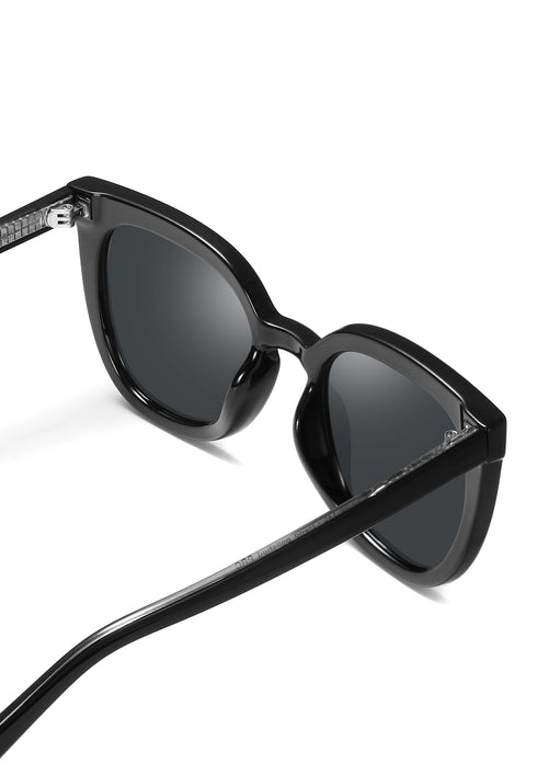 Mora Black