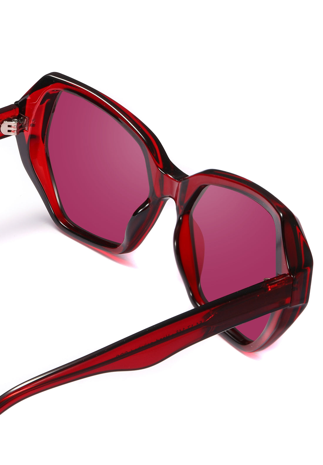 Lucia Red